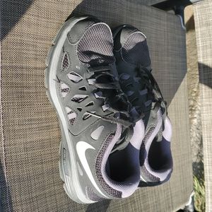 Boys Nike Duel Fusion Sneakers